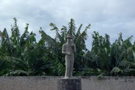 Statue of banana worker Statue of banana worker, Banana museum, Tazacorte