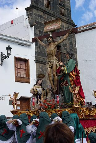 Procession with statues of Jesus, Mary Magdelene and St John, Santa Cruz de la Palma Procession with statues of Jesus, Mary Magdelene and St John, Santa Cruz de la Palma